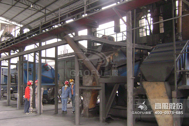 ZSG重型直線(xiàn)振動(dòng)篩客戶(hù)現(xiàn)場(chǎng)