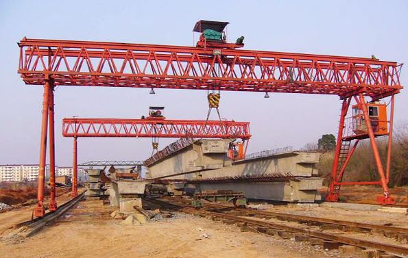 龍門吊減速機(jī)傳動齒輪轉(zhuǎn)動無效是什么原因？二手龍門吊齒輪油該如何保持適合黏度？