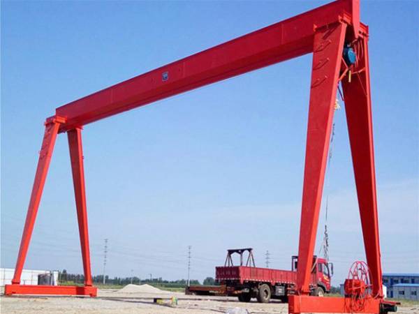 保持通信暢通對龍門吊操作過程中的安全至關重要，你知道如何做到嗎？